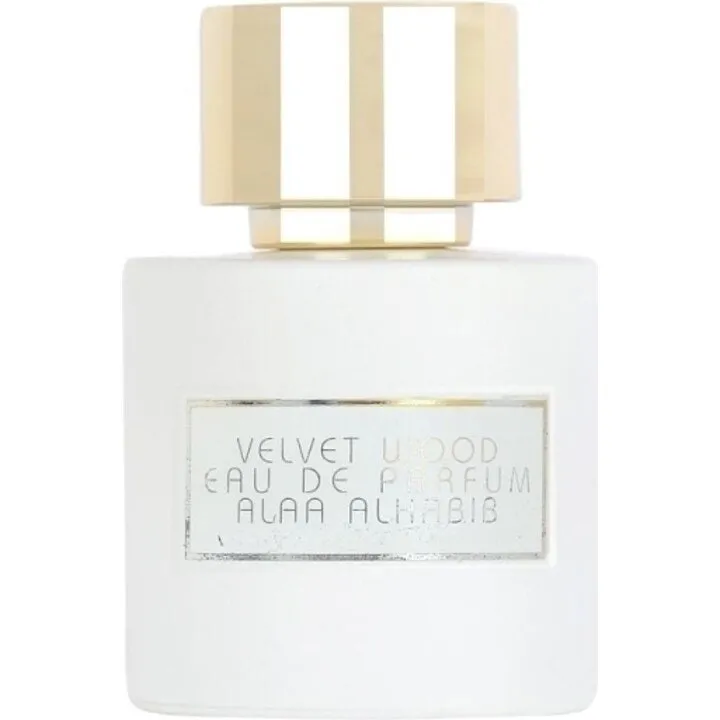 Alaa Alhabib Velvet Wood perfume bottle