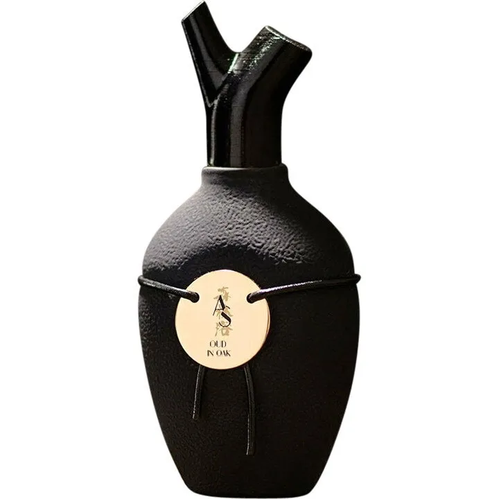 Scents of Wood Oud in Oak perfume bottle