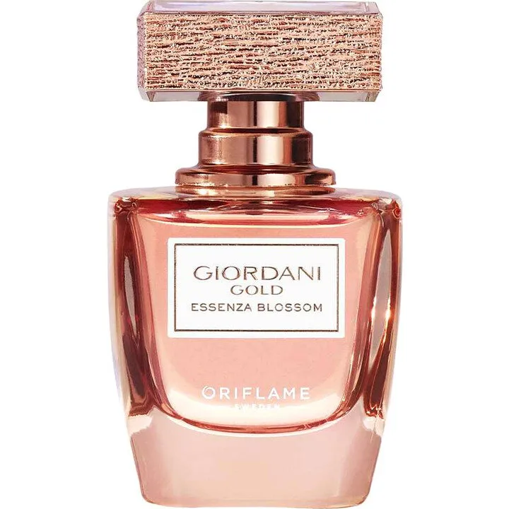 Oriflame Giordani Gold Essenza Blossom parfüm şişesi