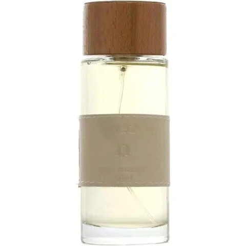 Nazzakah N.92 perfume bottle