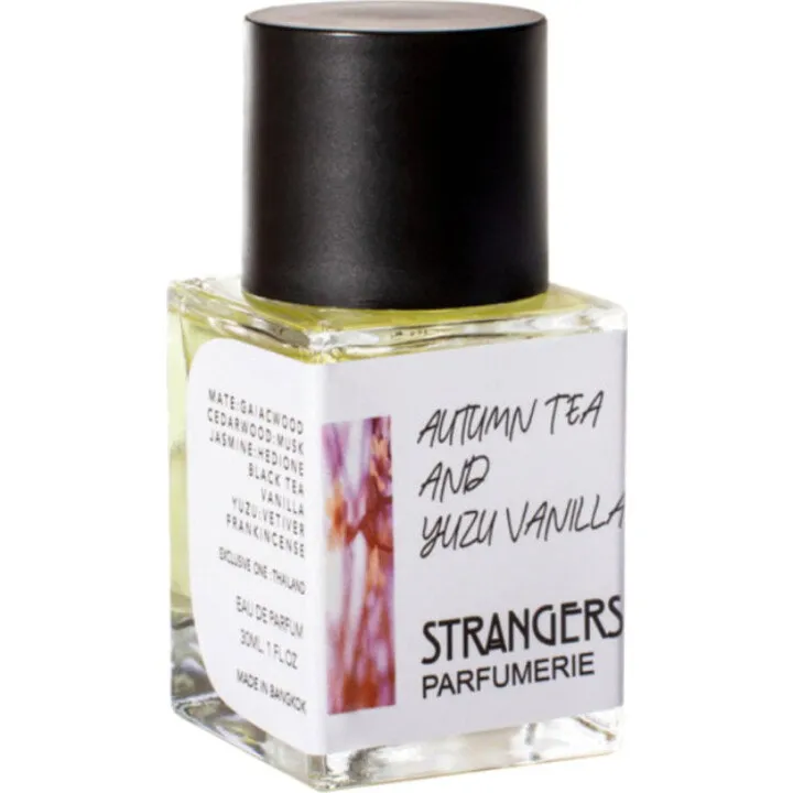 Strangers Parfumerie Autumn Tea and Yuzu Vanilla parfüm şişesi
