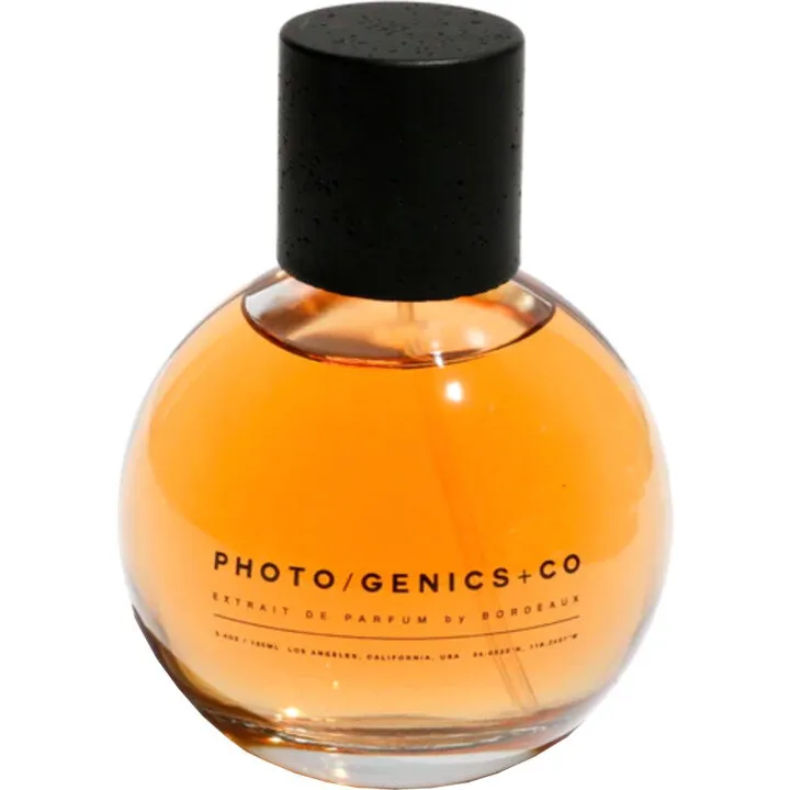 Photo/Genics + Co Resin (Extrait de Parfum) parfüm şişesi
