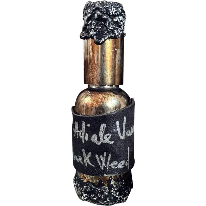 Adi ale Van Dark Weed parfüm şişesi