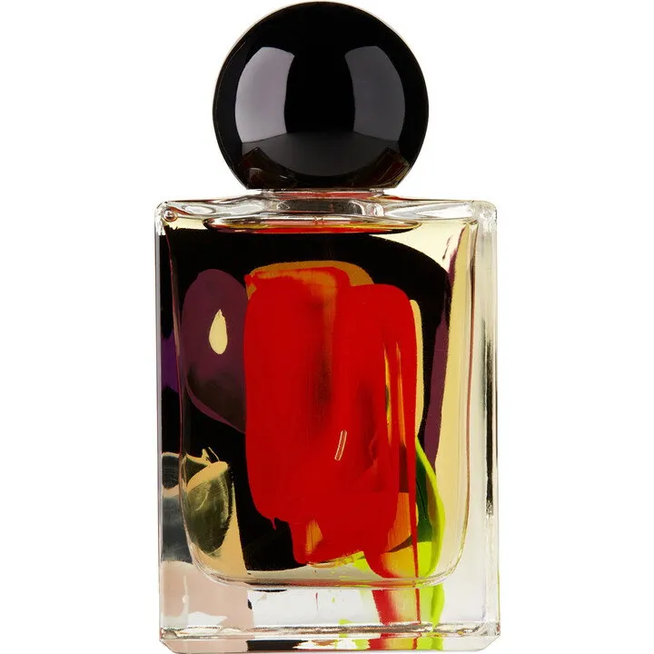 Folie à Plusieurs Isolated Stills perfume bottle