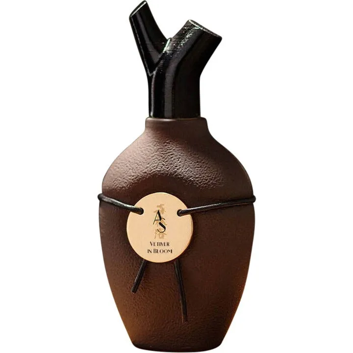 Scents of Wood Vetiver in Bloom perfume bottle