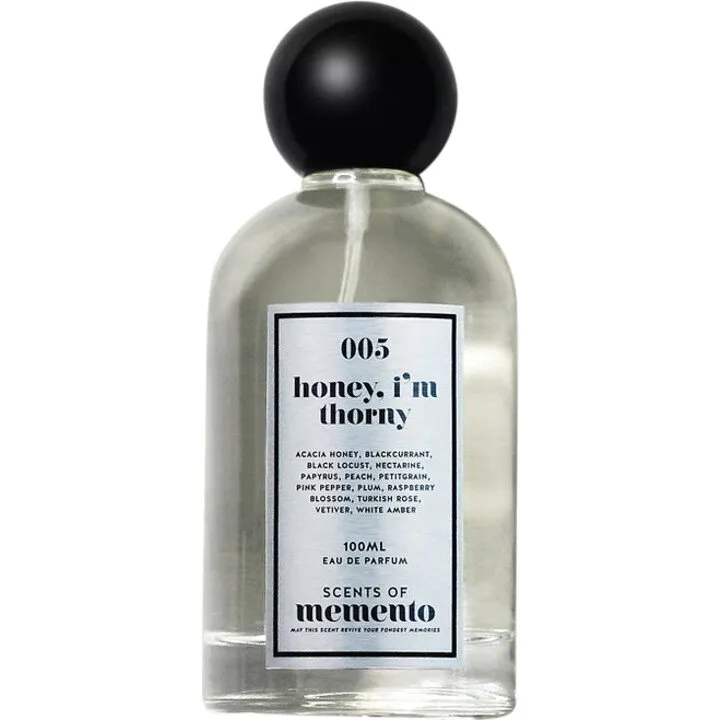 Scents of Memento 005 Honey, I'm Thorny parfüm şişesi