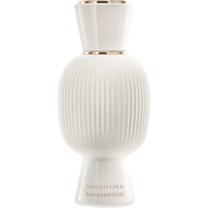 Bvlgari Magnifying Sandalwood parfüm şişesi