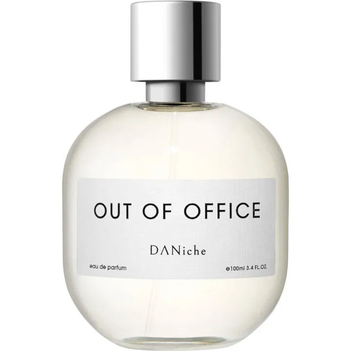 DANiche Out of Office parfüm şişesi