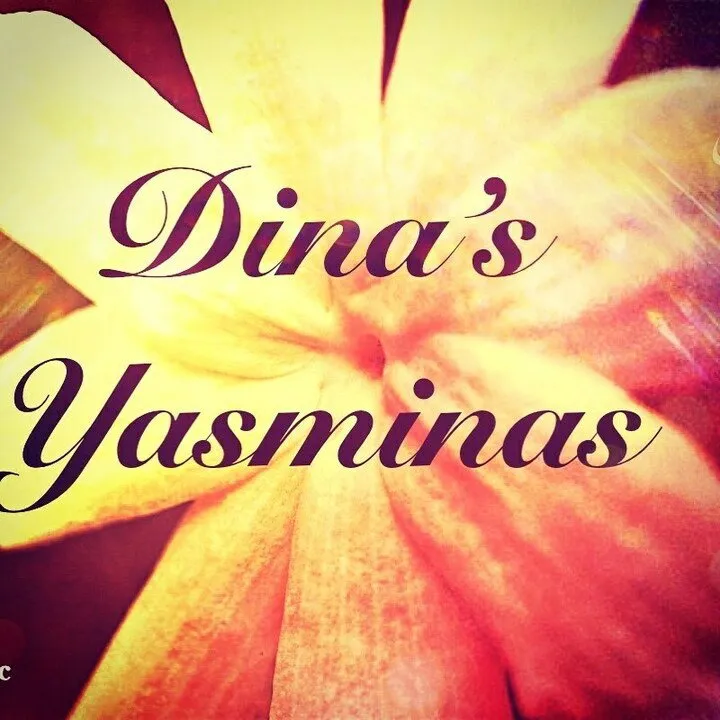 Yaaseen Dina's Yasminas parfüm şişesi