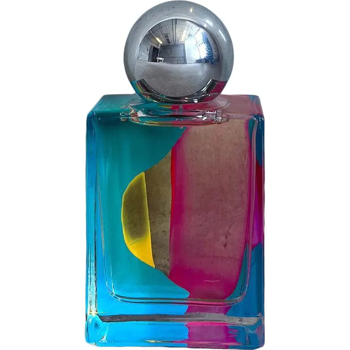Folie à Plusieurs Aura perfume bottle