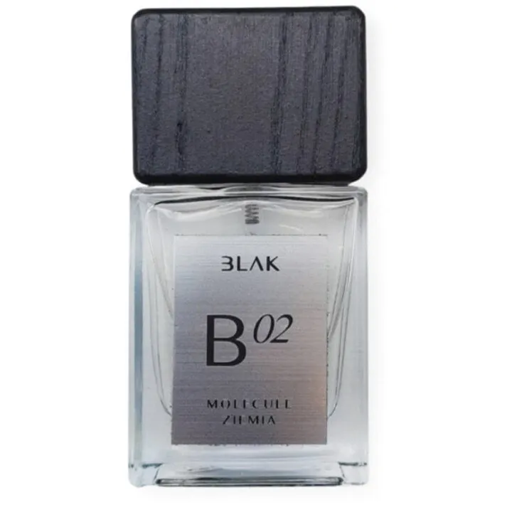 Blak Molecule Ziemia B02 parfüm şişesi