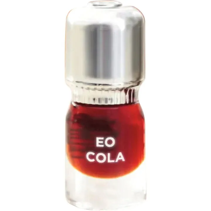Ensar Oud EO Cola parfüm şişesi