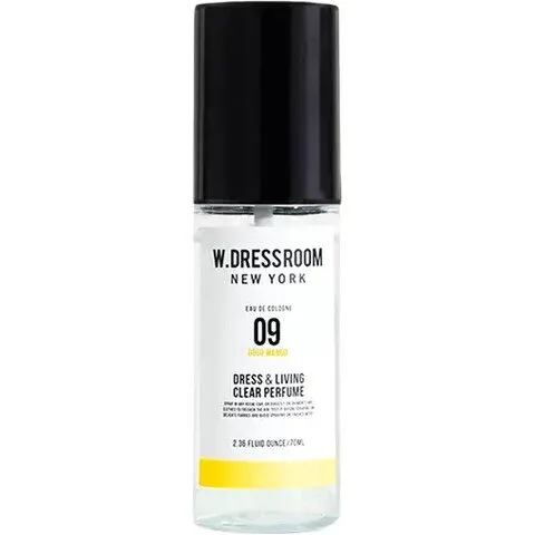 W.Dressroom #09 - Gogo Mango parfüm şişesi