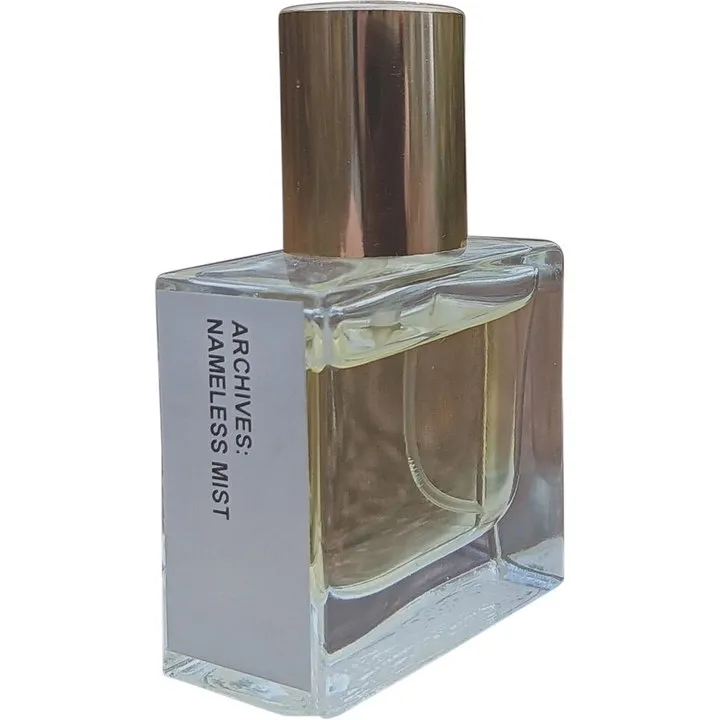 Kamila Aubre Nameless Mist parfüm şişesi