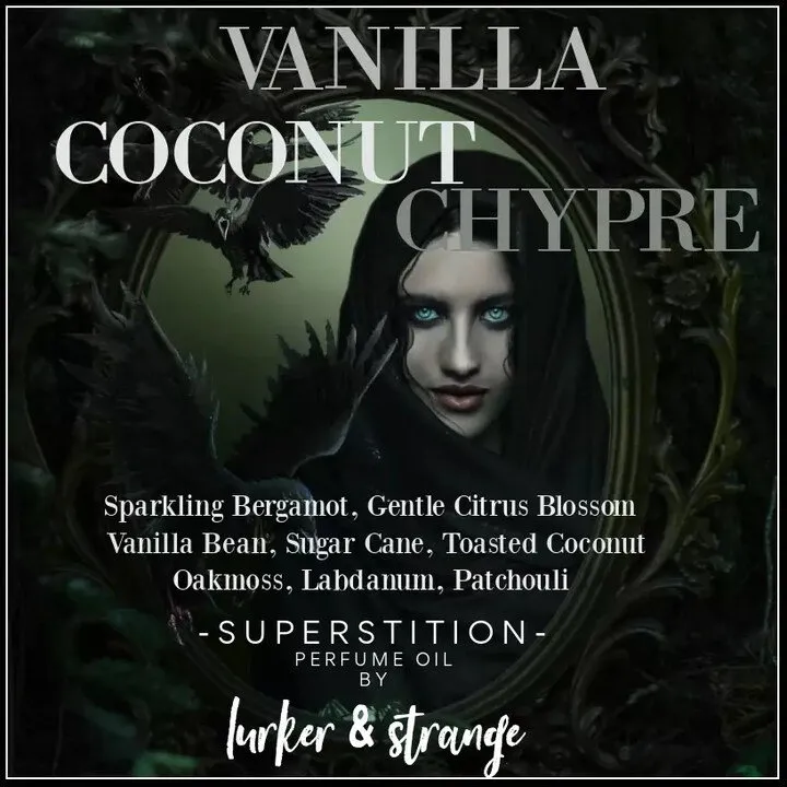 Lurker & Strange Superstition parfüm şişesi