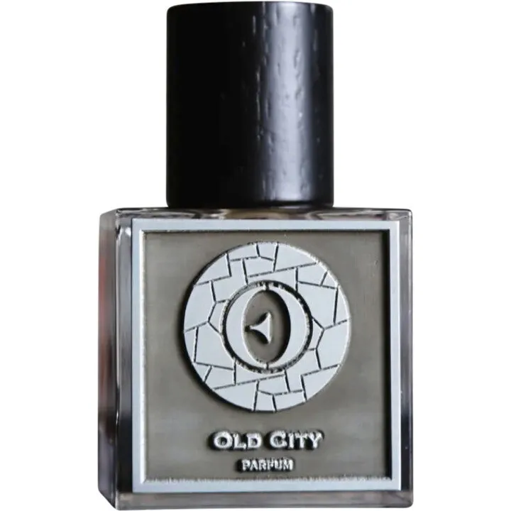 Ensar Oud Old City: Nha Trang parfüm şişesi
