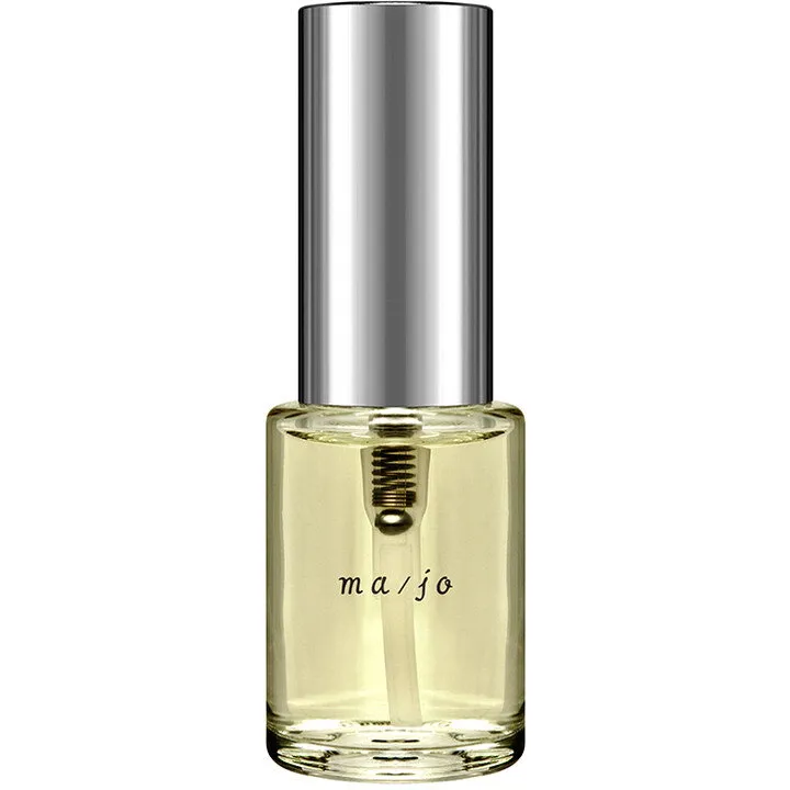 uka ma/jo perfume bottle