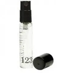 Tokyomilk Osmanthus & Rosewood No. 123 parfüm şişesi