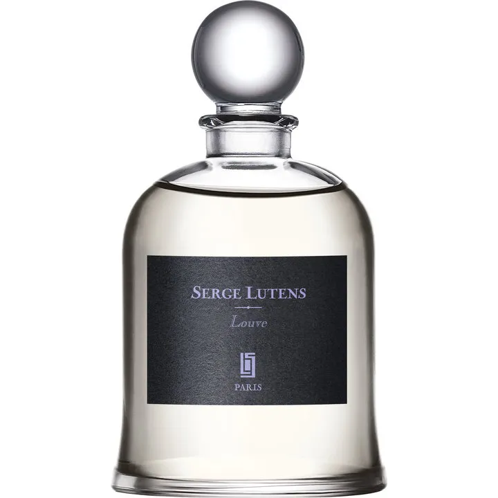 Serge Lutens Louve parfüm şişesi