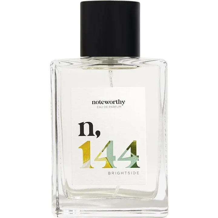 Noteworthy n,144 parfüm şişesi