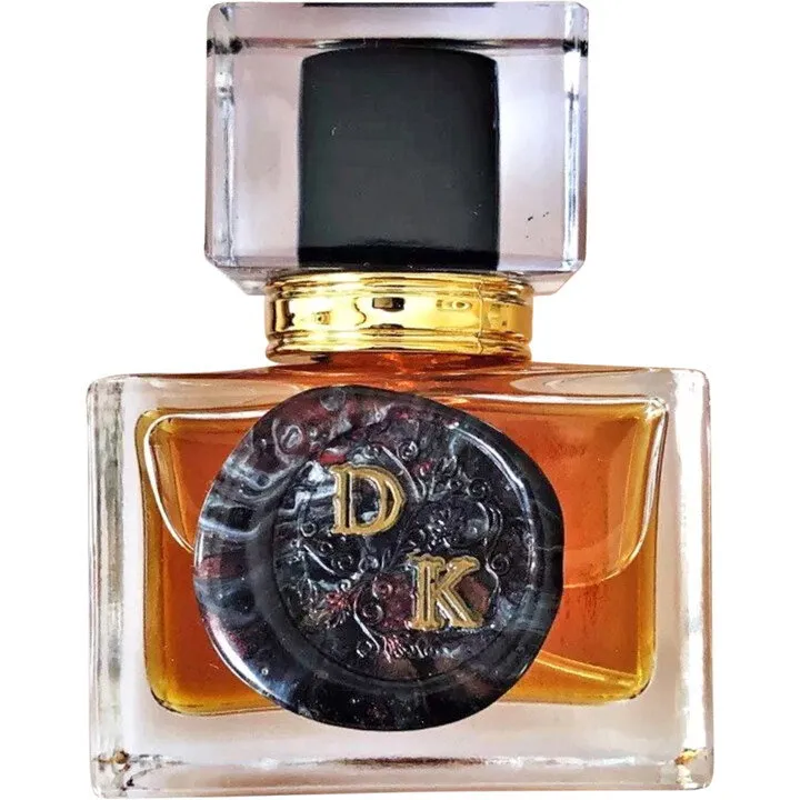 Duftkumpels Royal Aura Oud perfume bottle