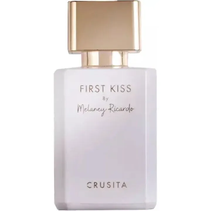 Crusita First Kiss by Melaney Ricardo parfüm şişesi