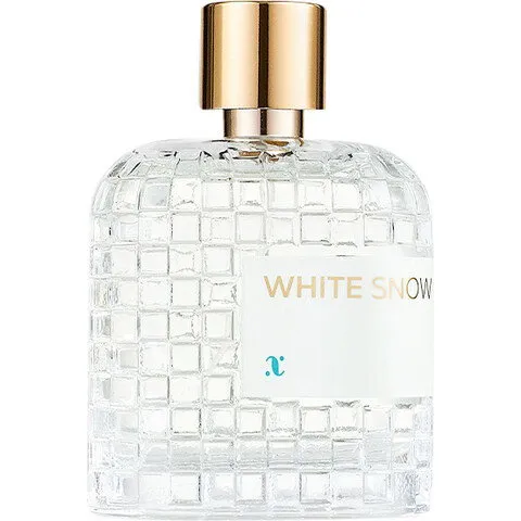 Extratto White Snow perfume bottle