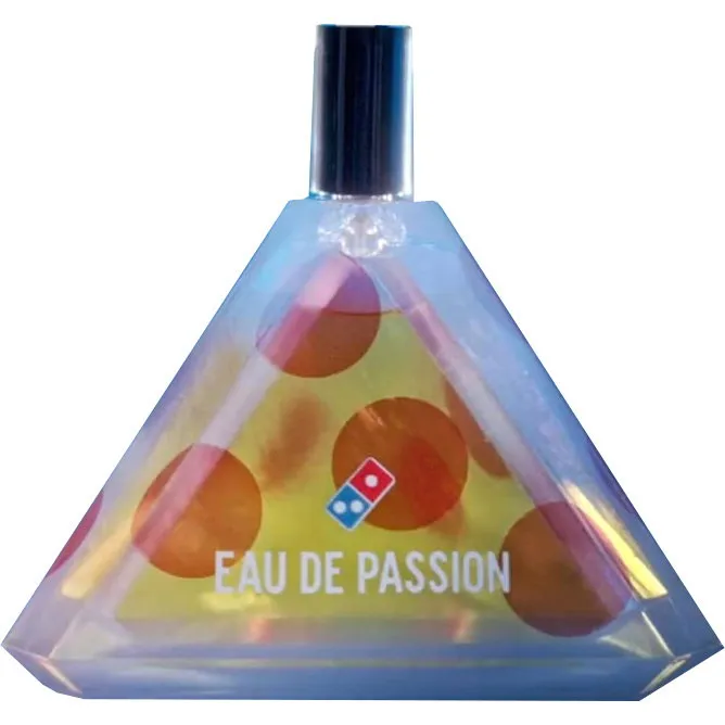 Domino's Eau de Passion parfüm şişesi