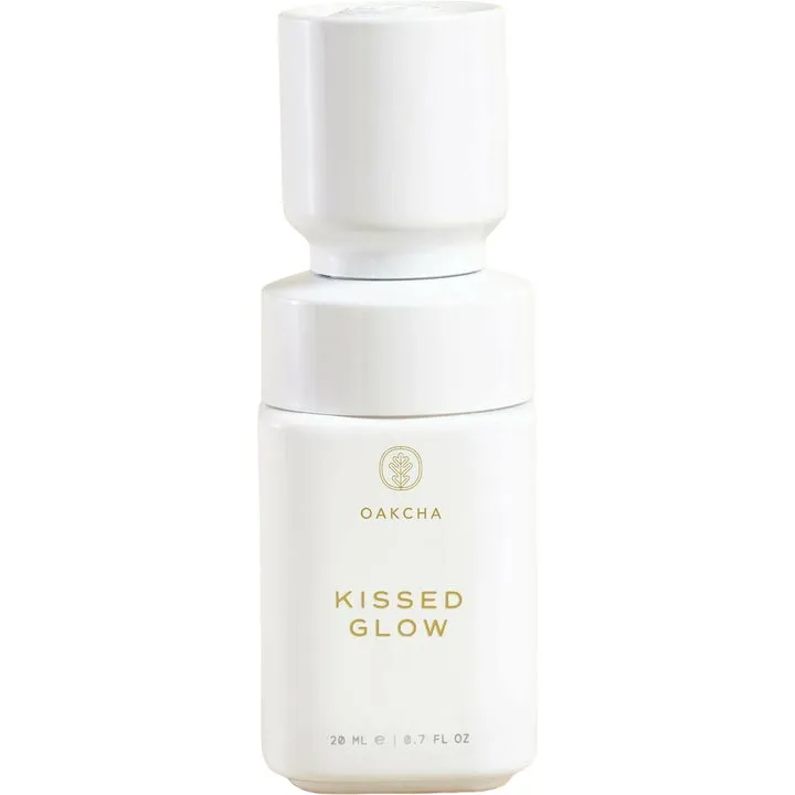 Oakcha Kissed Glow (Perfume Oil) parfüm şişesi
