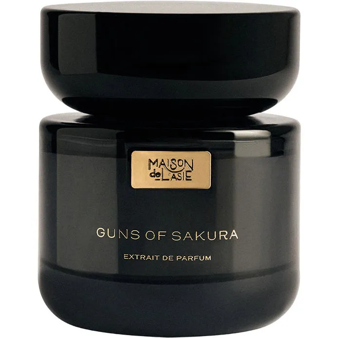 Maison de L'Asie Guns of Sakura perfume bottle