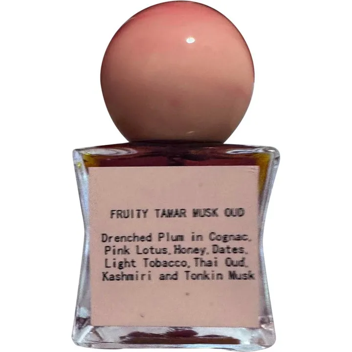 Pinoy Sirun Fruity Tamar Musk Oud perfume bottle