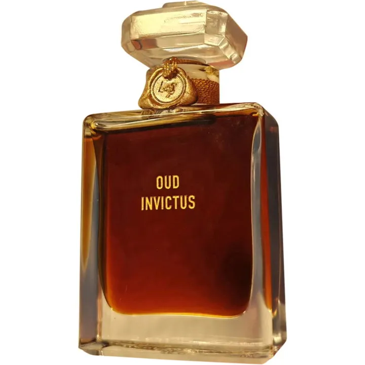 Laurent Smal Oud Invictus parfüm şişesi