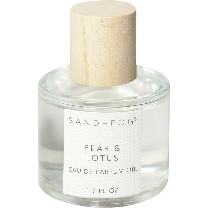 Sand + Fog Pear & Lotus parfüm şişesi