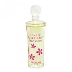 Guerlain Lovely Cherry Blossom parfüm şişesi