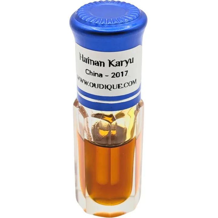 Oudique Hainan Karyu perfume bottle
