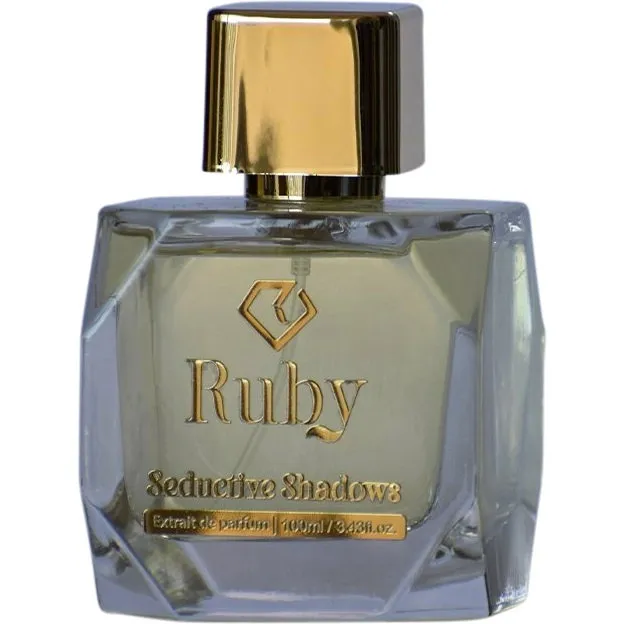Ruby Seductive Shadows parfüm şişesi