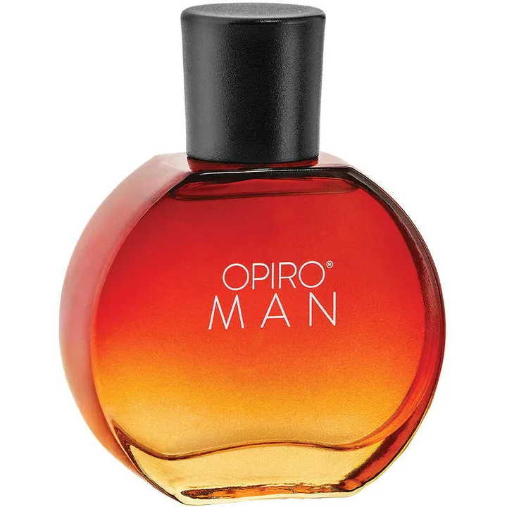 Kiotis Opiro Man parfüm şişesi