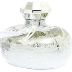 Lattafa Chic Oud perfume bottle
