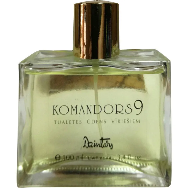 Dzintars Komandors 9 parfüm şişesi