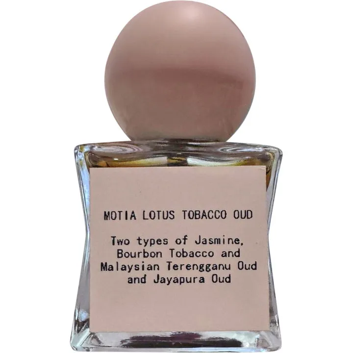 Pinoy Sirun Motia Lotus Tobacco Oud parfüm şişesi