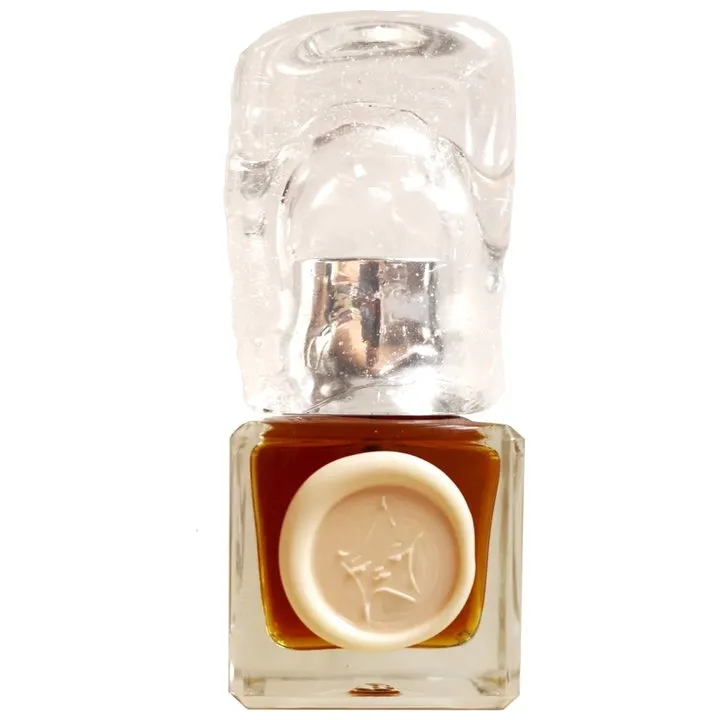 Liza's Kitchen Vespera perfume bottle