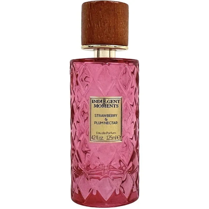 Indulgent Moments Strawberry & Plum Nectar parfüm şişesi