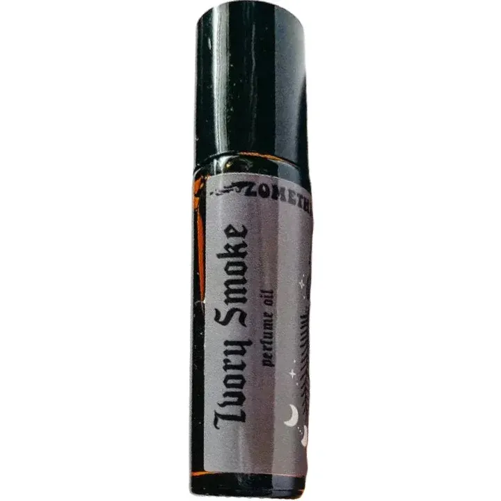 Zomething Strange Ivory Smoke parfüm şişesi