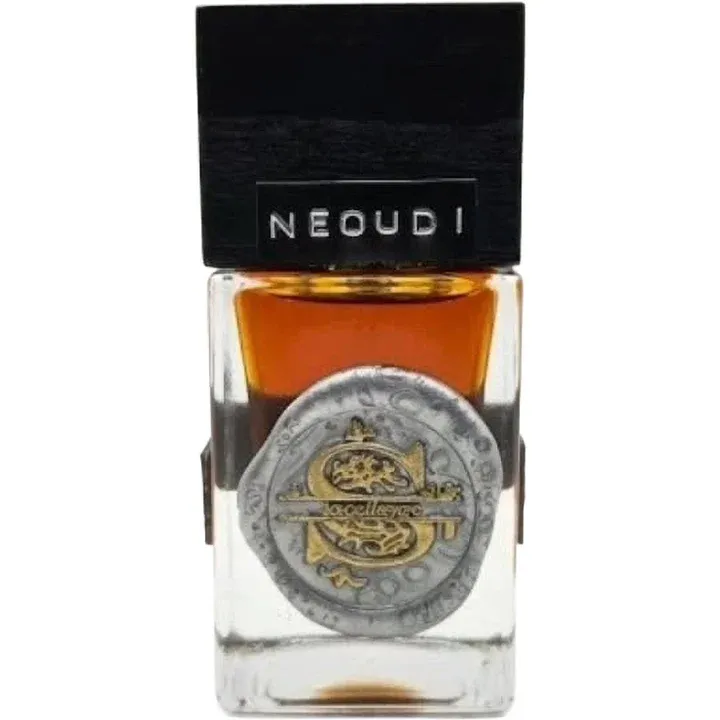 kaos_avge_scents Neoudi perfume bottle