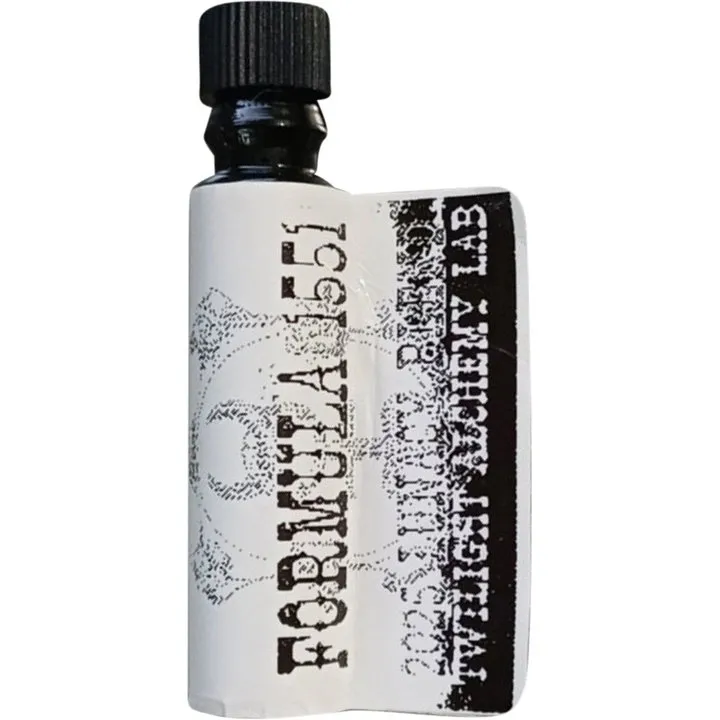 Black Phoenix Alchemy Lab Formula 1551 parfüm şişesi
