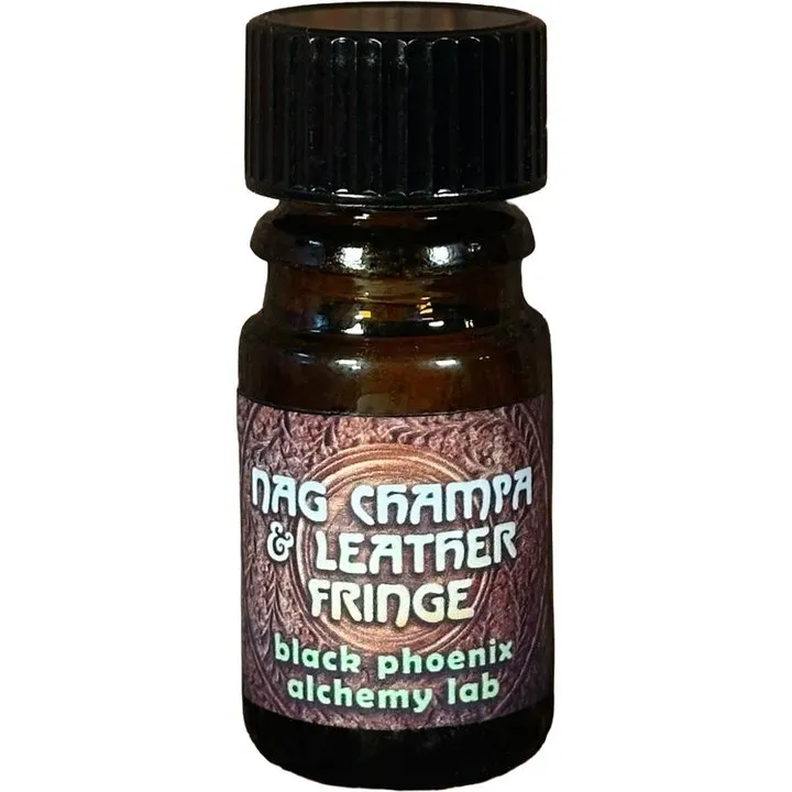 Black Phoenix Alchemy Lab Nag Champa & Leather Fringe parfüm şişesi