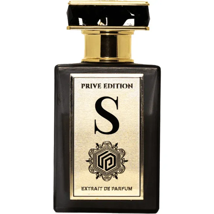 Shiraz Parfums S perfume bottle