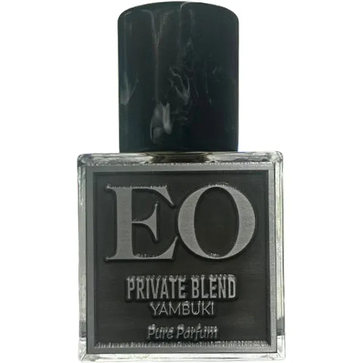 Ensar Oud Private Blend: Yambuki parfüm şişesi