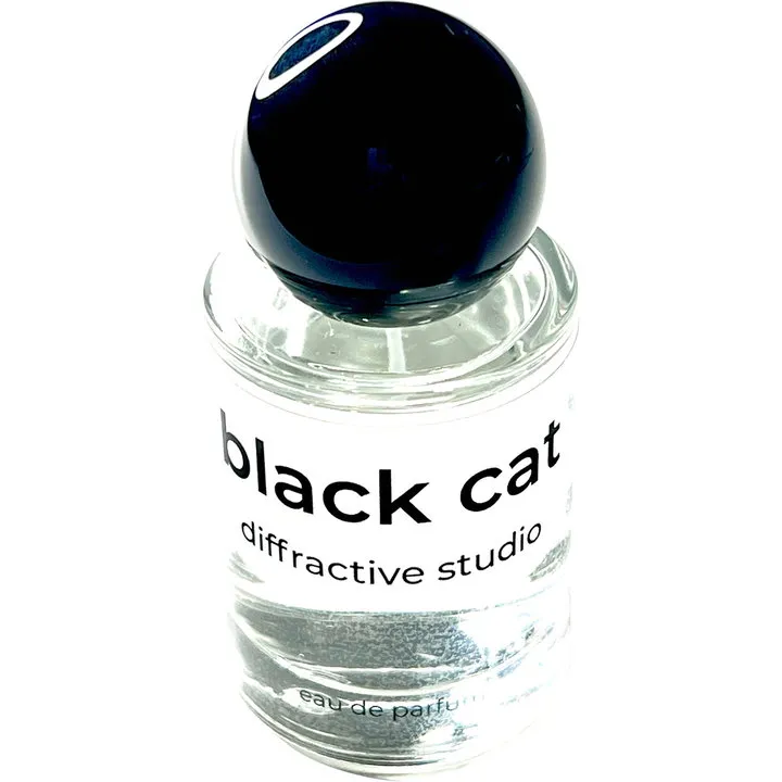 Diffractive Studio Black Cat perfume bottle