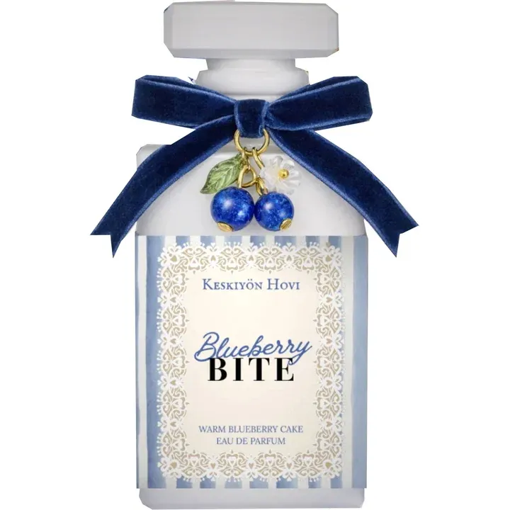 Keskiyön Hovi Blueberry Bite (Eau de Parfum) perfume bottle